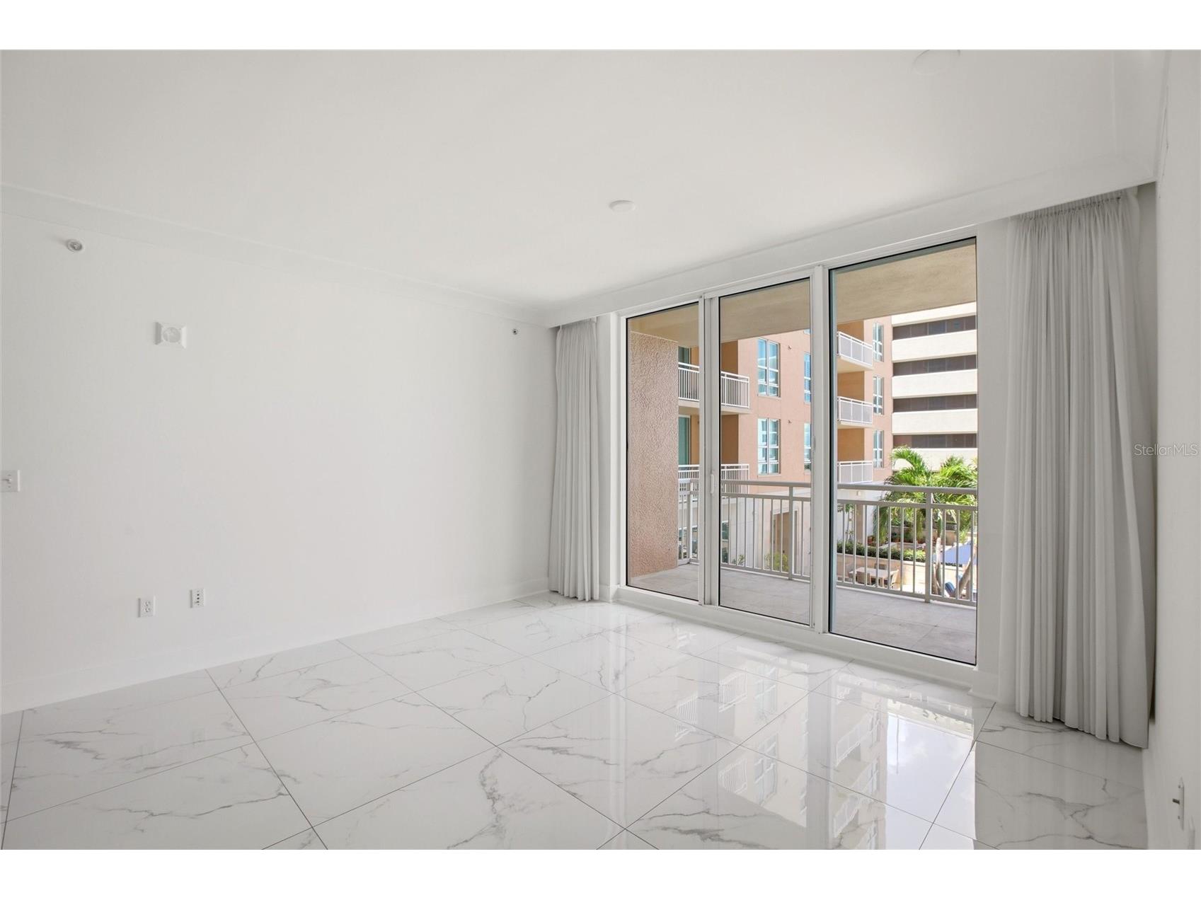 1350 Main Street #707 Sarasota FL 34236 A4695236 image8