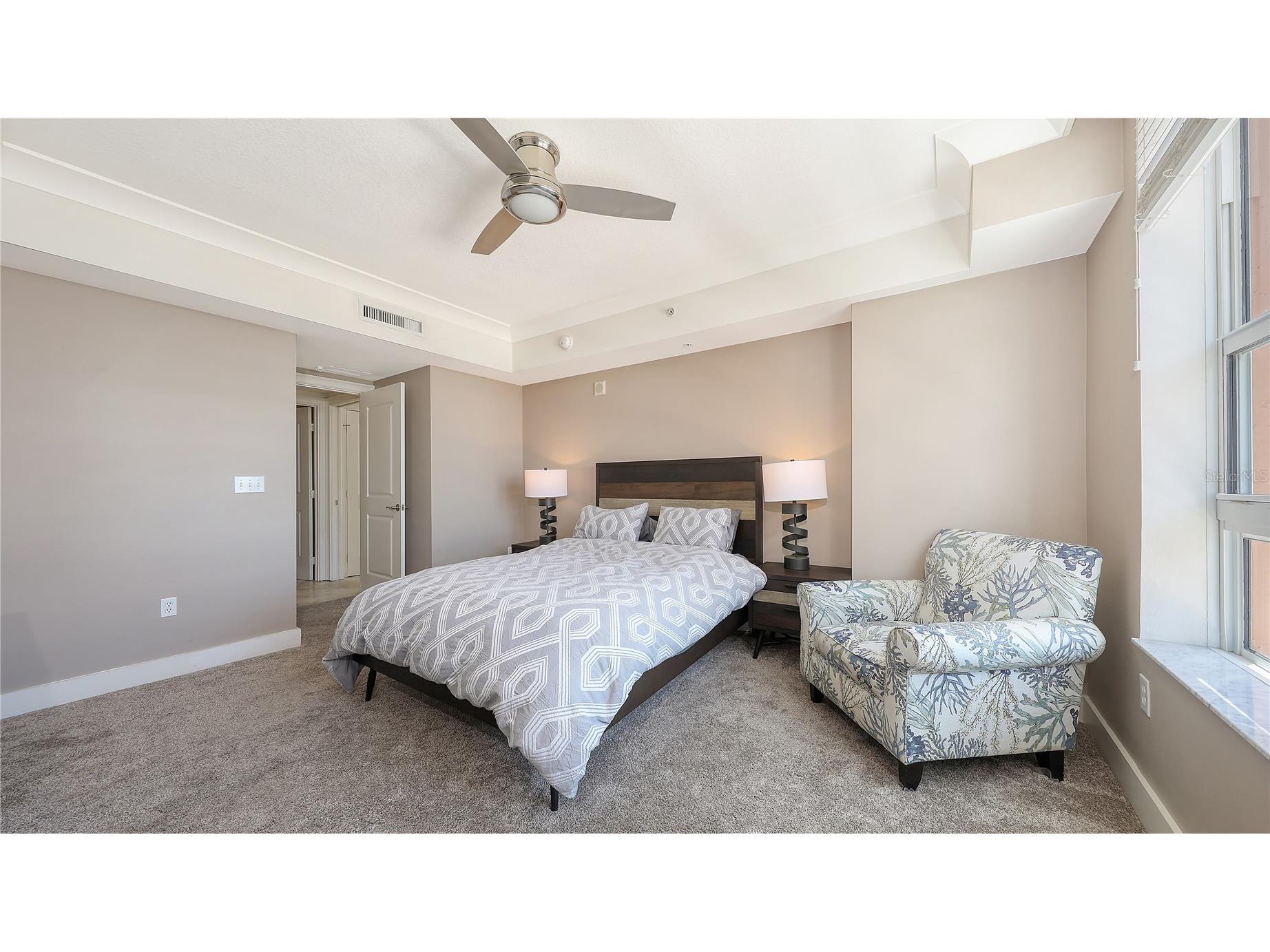 1350 Main Street #712 Sarasota FL 34236 A4680431 image17