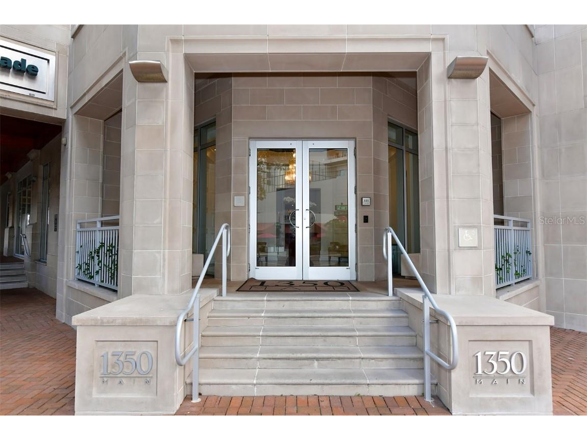 1350 Main Street #903 Sarasota FL 34236 A4549095 image3