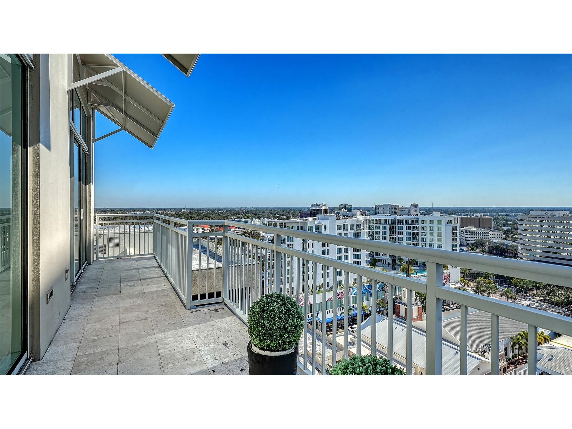 1350 Main Street #PH-1701 Sarasota FL 34236 A4681396 image13