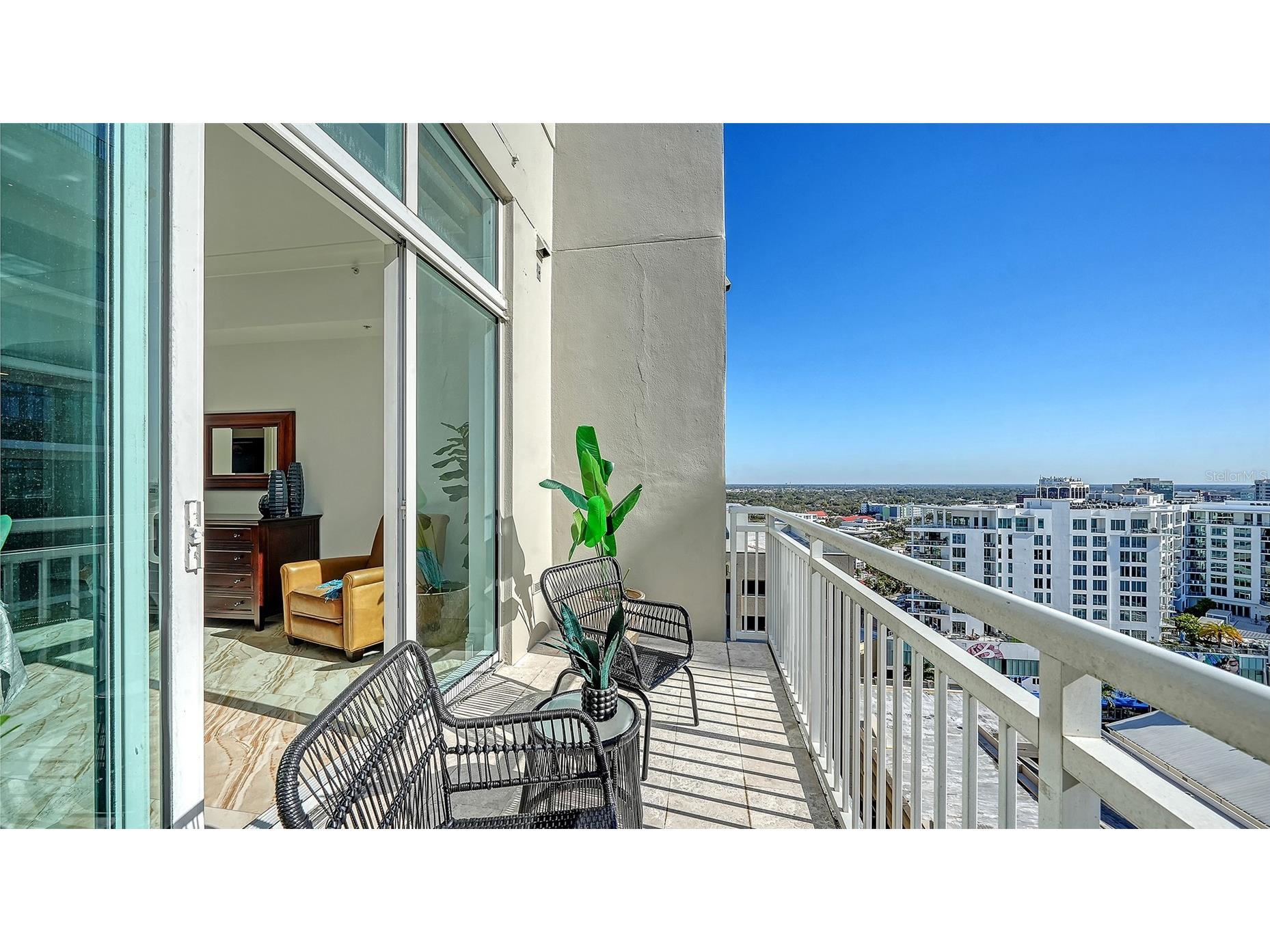 1350 Main Street #PH-1701 Sarasota FL 34236 A4681396 image17