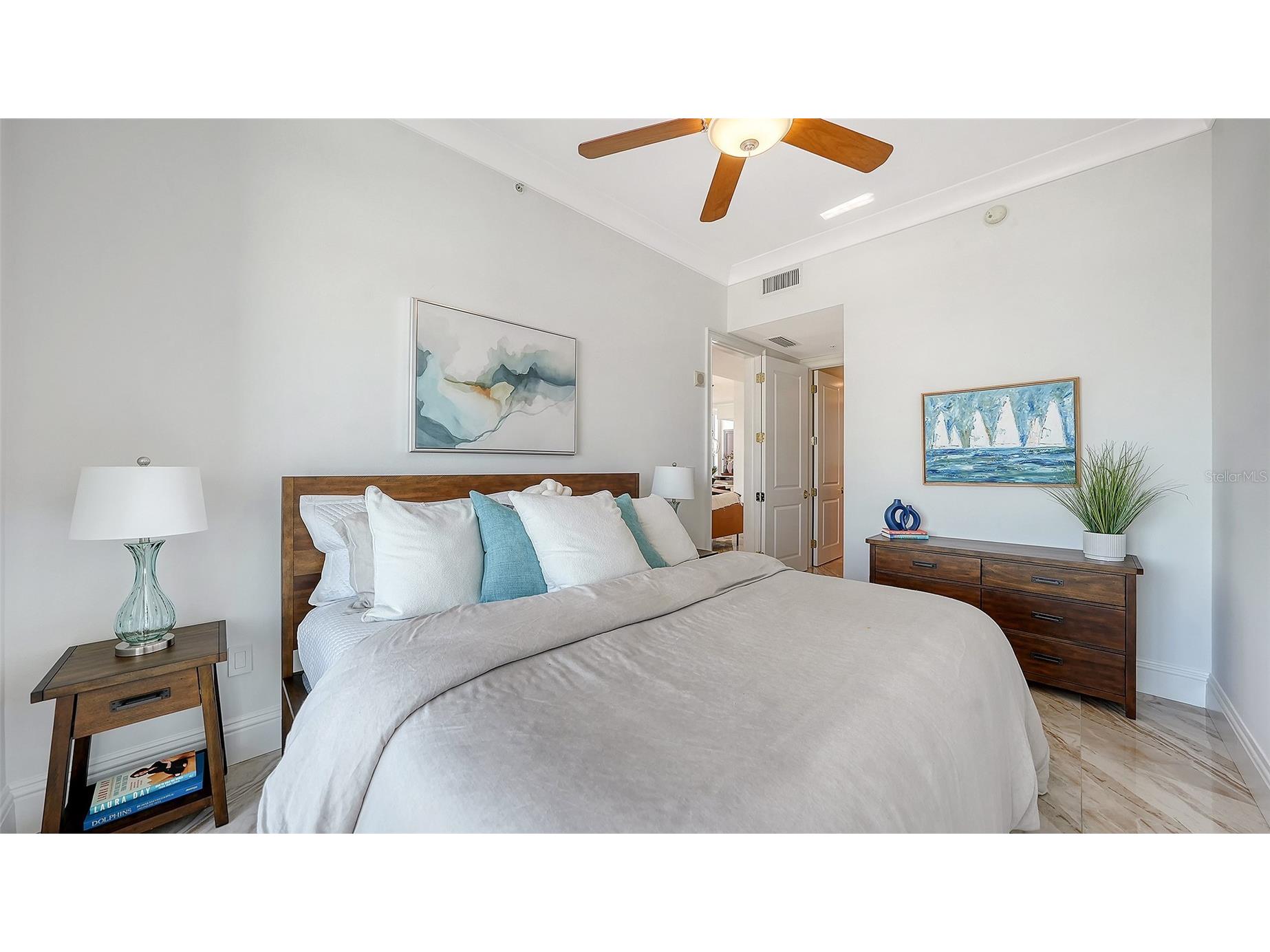 1350 Main Street #PH-1701 Sarasota FL 34236 A4681396 image20