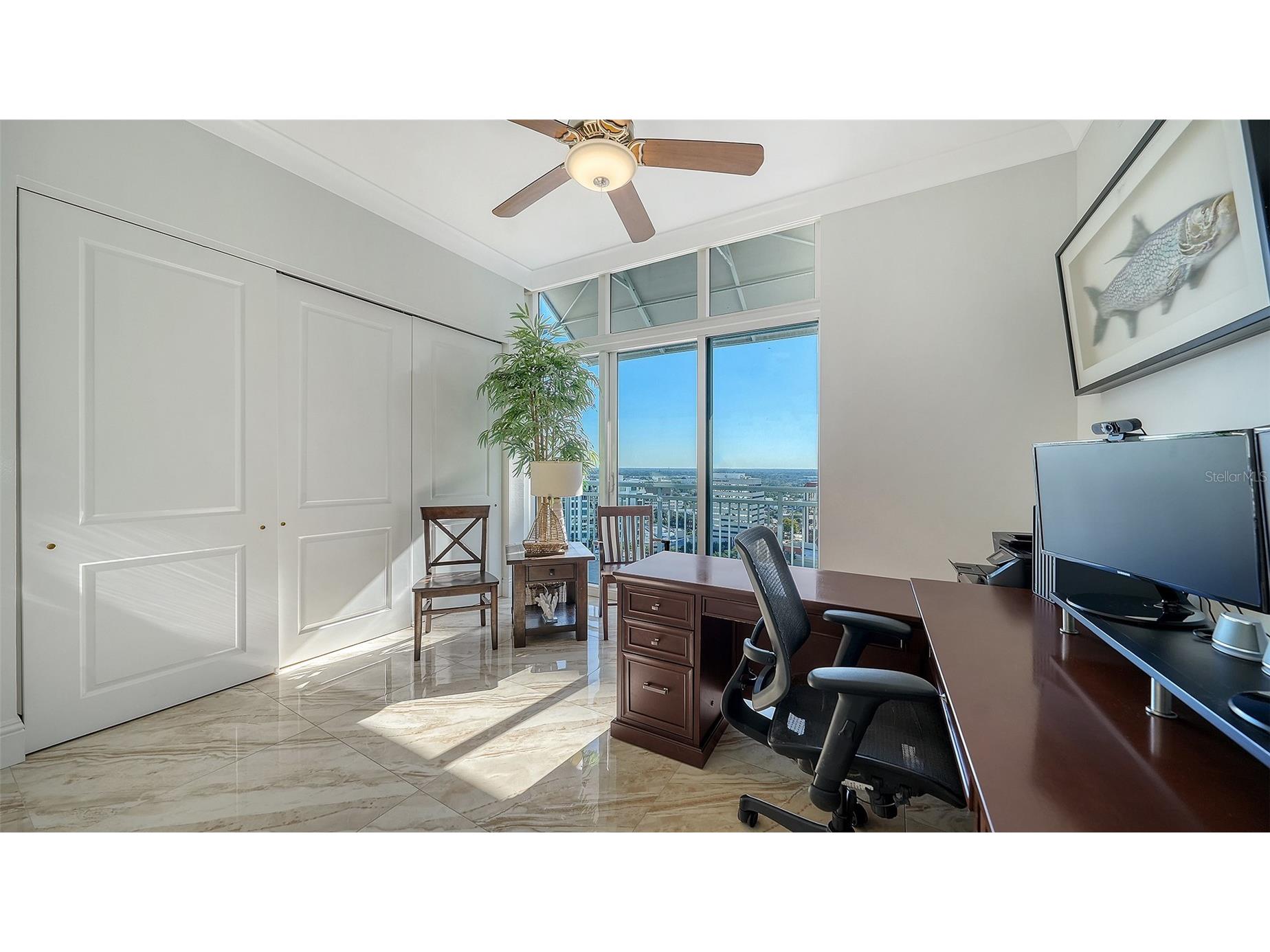 1350 Main Street #PH-1701 Sarasota FL 34236 A4681396 image24