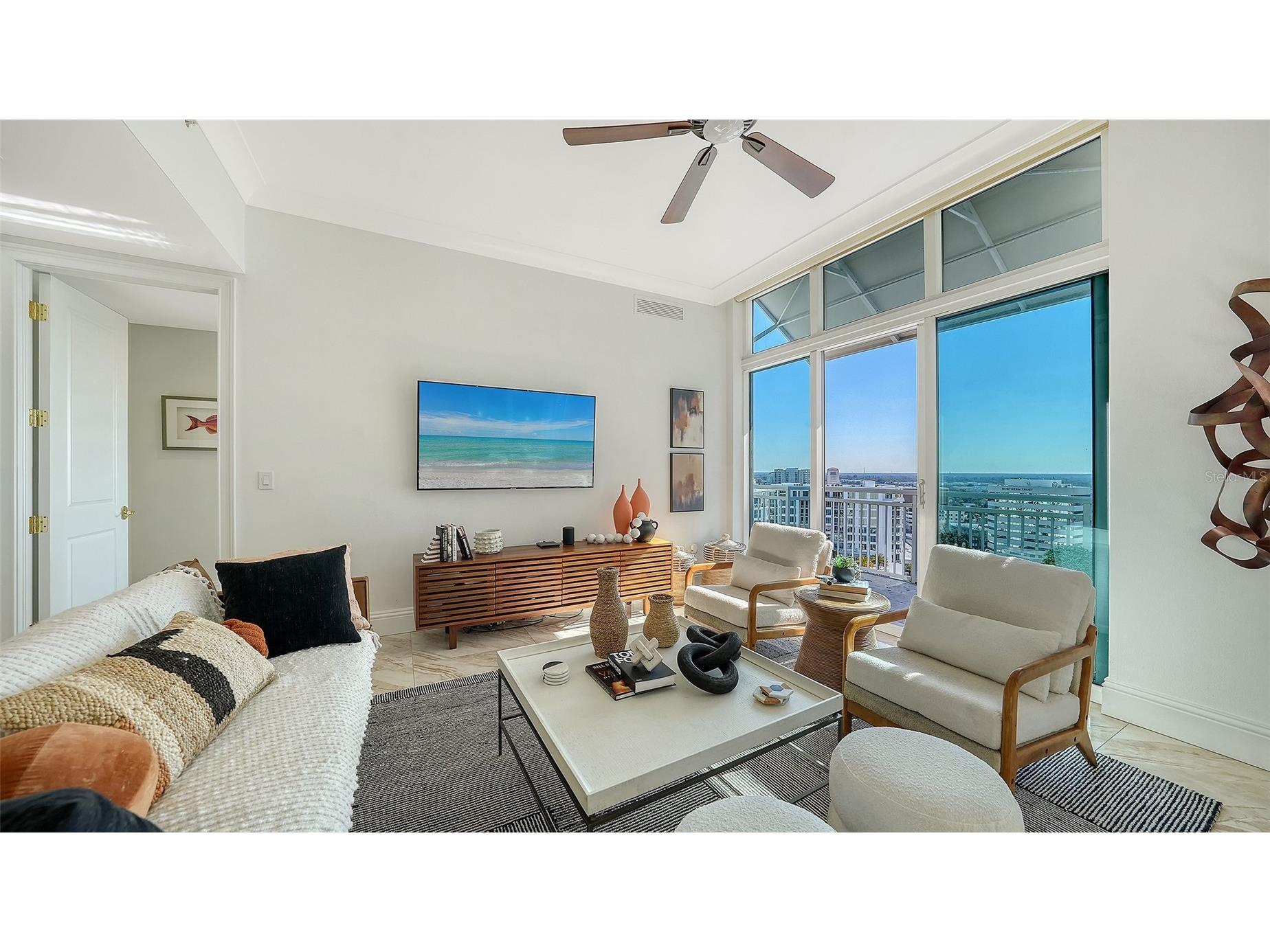 1350 Main Street #PH-1701 Sarasota FL 34236 A4681396 image6