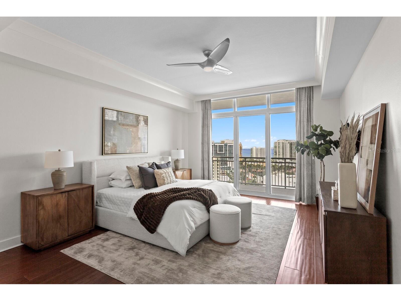 1350 Main Street #PH1600 Sarasota FL 34236 A4666660 image20