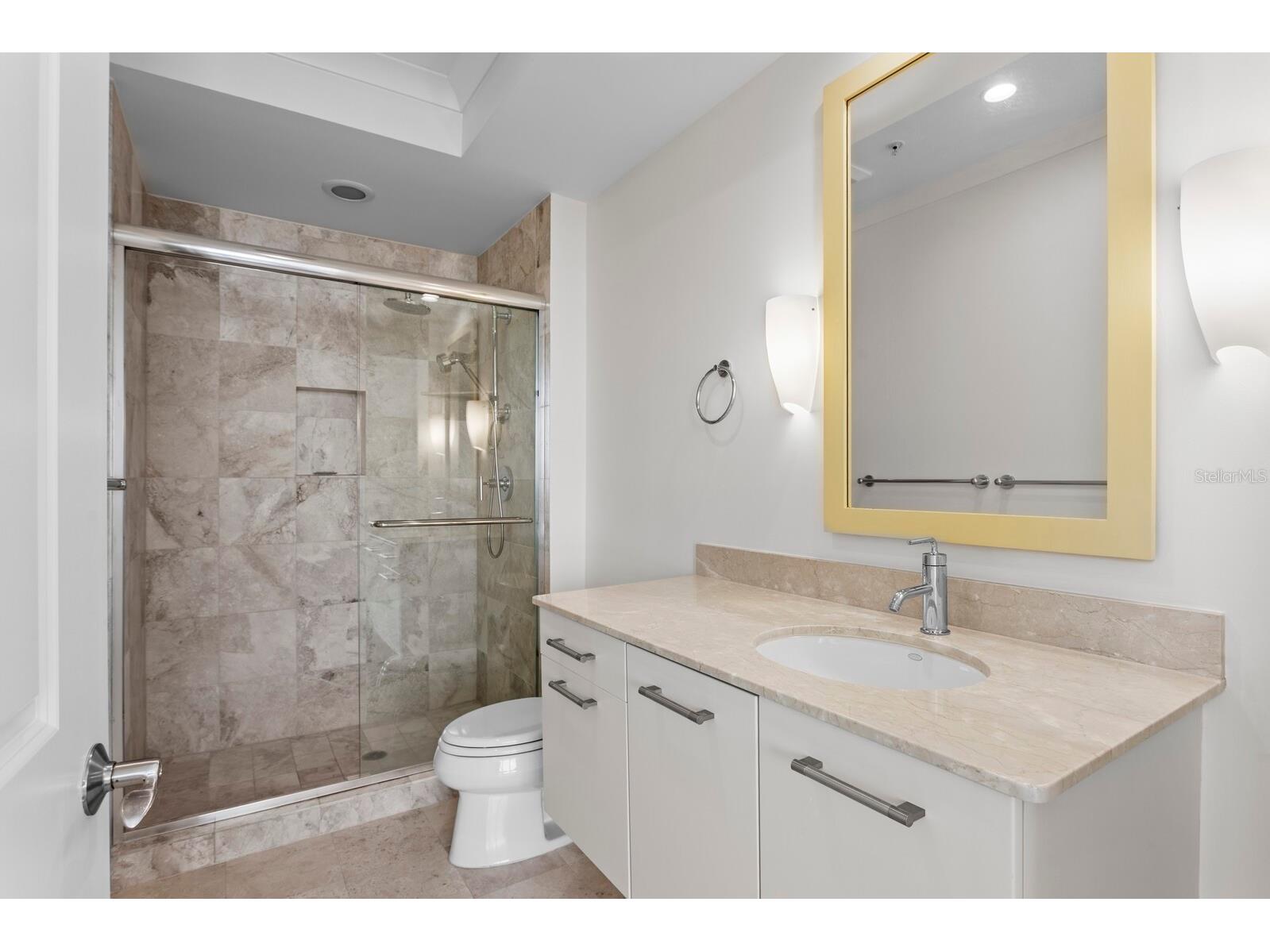 1350 Main Street #PH1600 Sarasota FL 34236 A4666660 image32