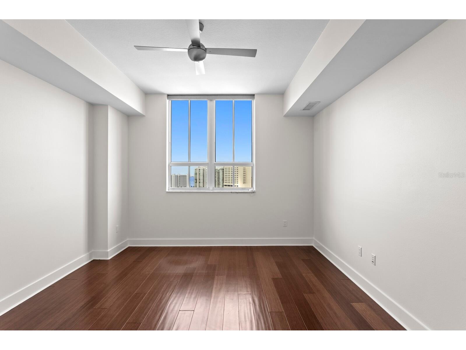 1350 Main Street #PH1600 Sarasota FL 34236 A4666660 image37