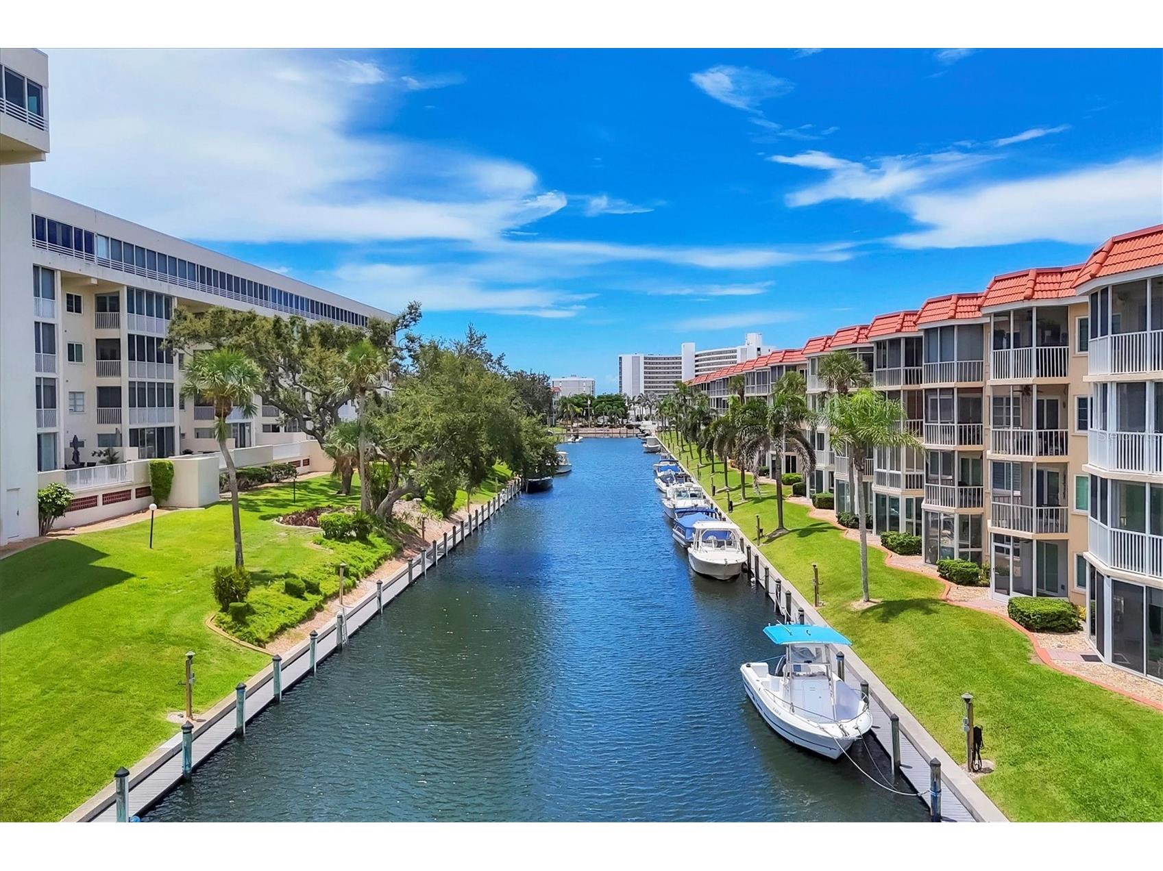 1350 N Portofino Drive #107 Sarasota FL 34242 A4662545 image3