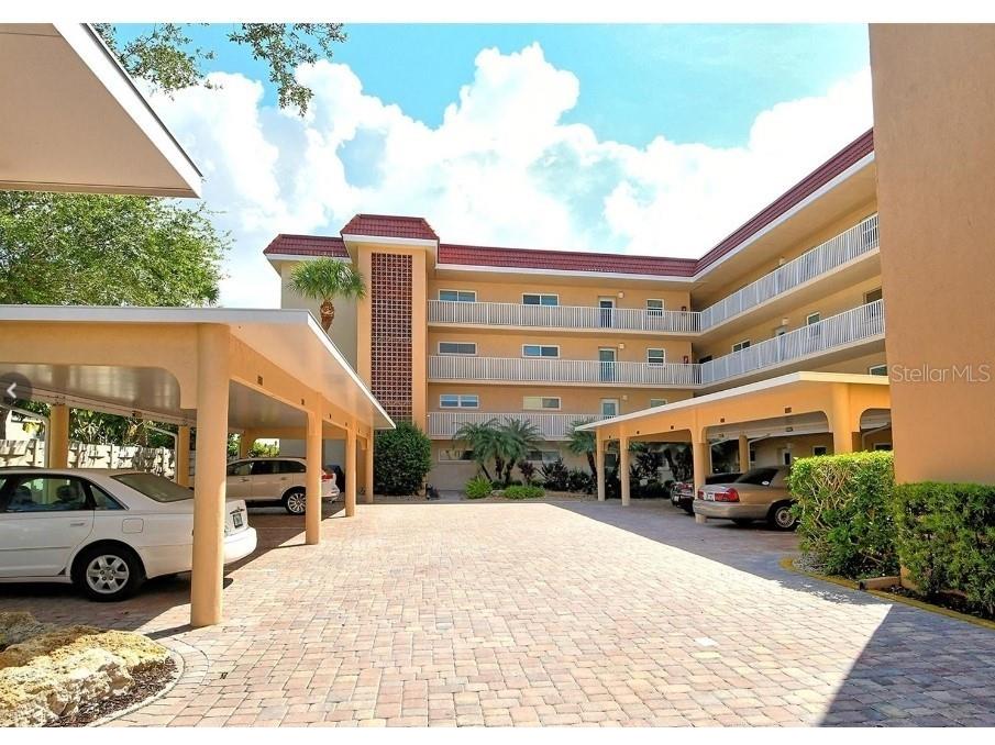 1350 N Portofino Drive #207 Sarasota FL 34242 A4612491 image1