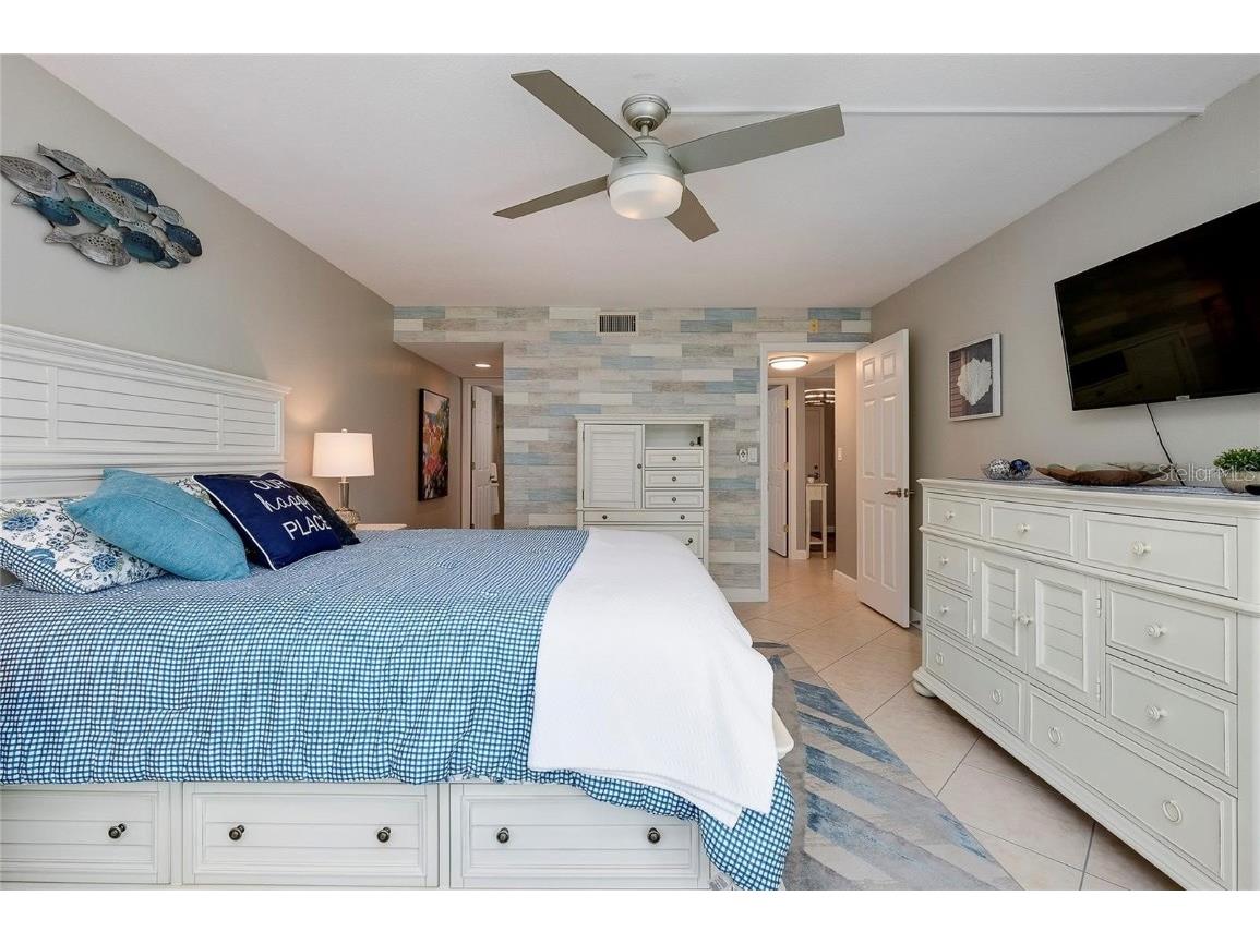 1350 N Portofino Drive #207 Sarasota FL 34242 A4612491 image11