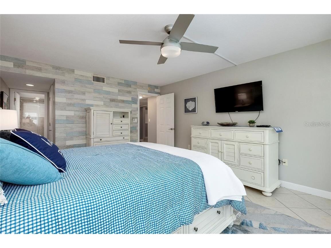 1350 N Portofino Drive #207 Sarasota FL 34242 A4612491 image14