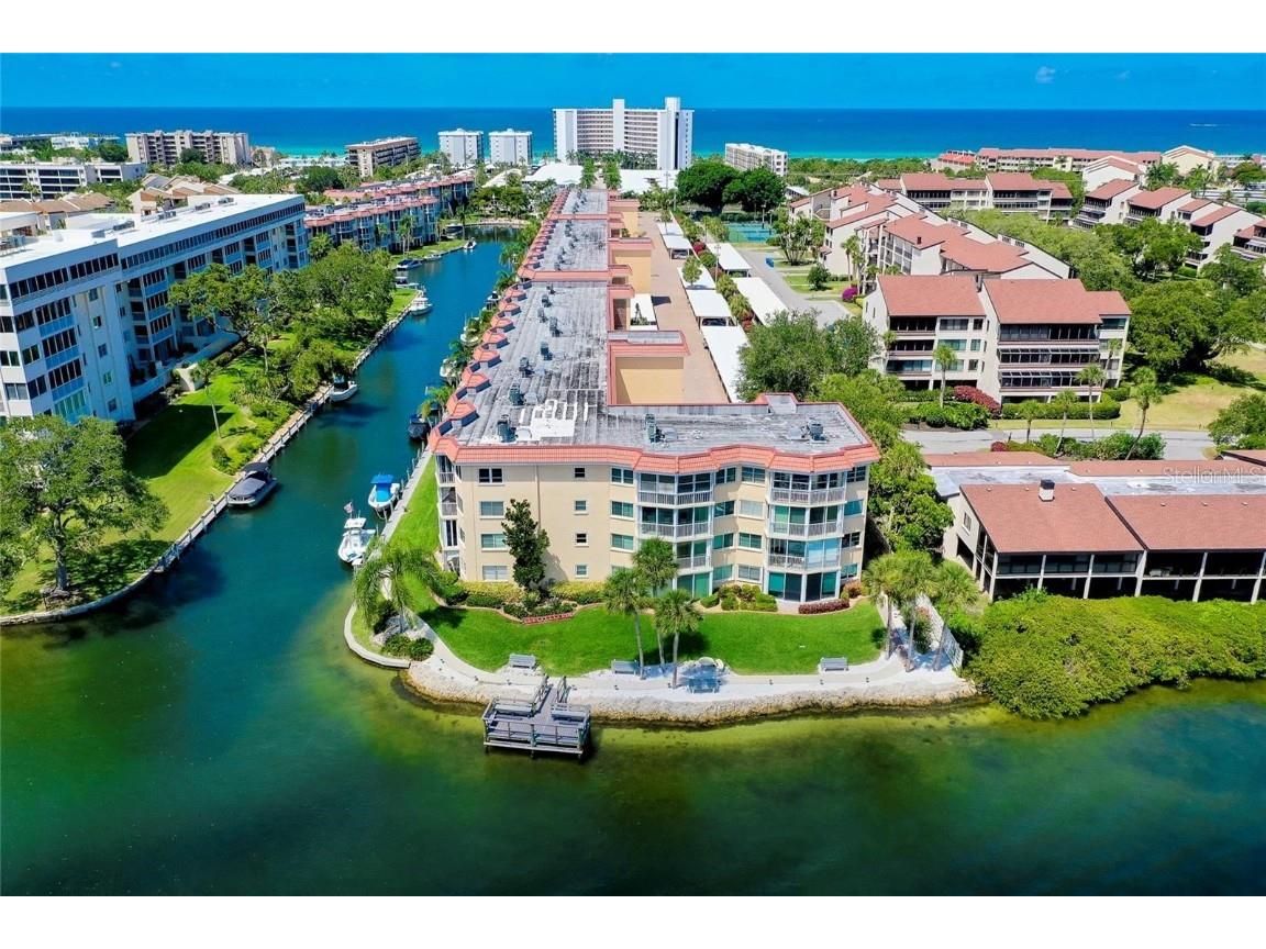 1350 N Portofino Drive #207 Sarasota FL 34242 A4612491 image2