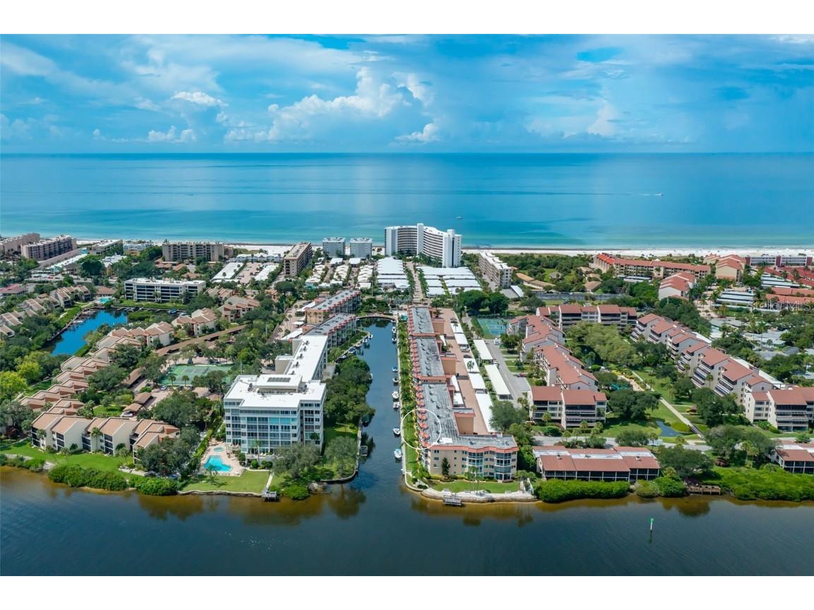 1350 N Portofino Drive #207TAR Sarasota FL 34242 - INTRACOASTAL WATERWAY A4546040 image1