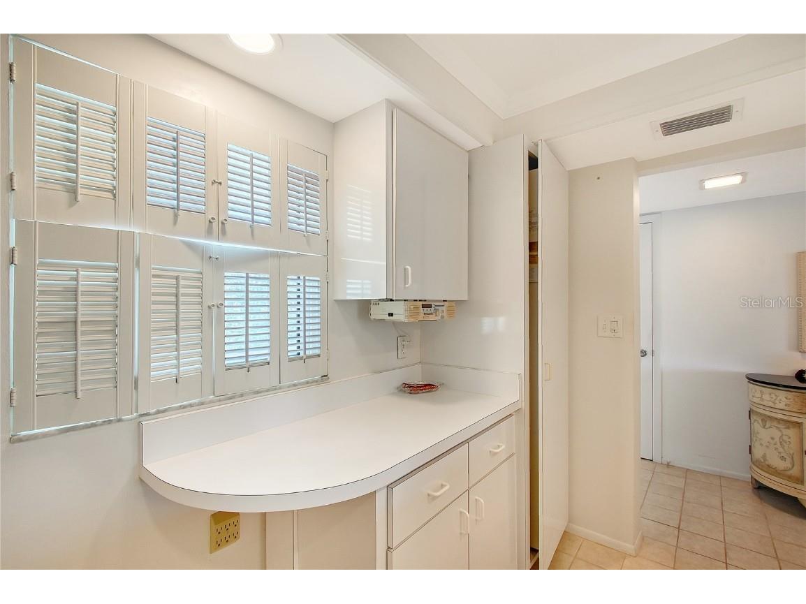 1350 N Portofino Drive #402 Sarasota FL 34242 A4654820 image14