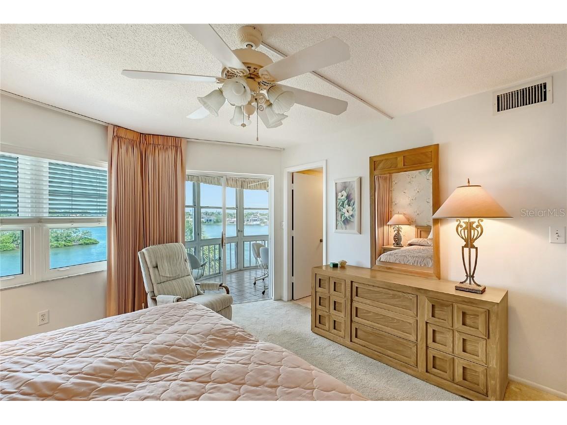 1350 N Portofino Drive #402 Sarasota FL 34242 A4654820 image16