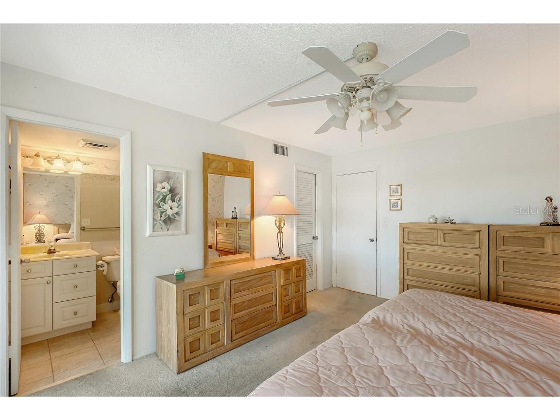 1350 N Portofino Drive #402 Sarasota FL 34242 A4654820 image17