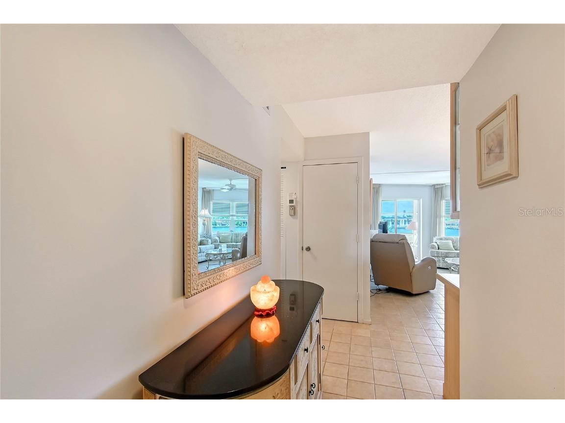 1350 N Portofino Drive #402 Sarasota FL 34242 A4654820 image3