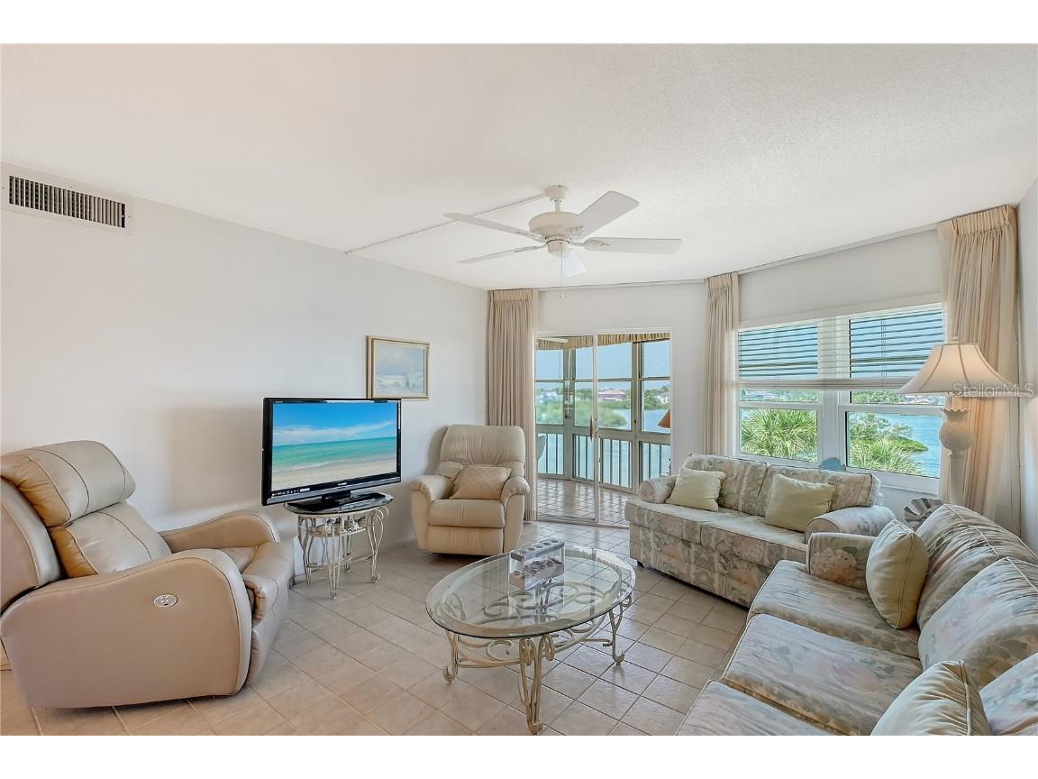 1350 N Portofino Drive #402 Sarasota FL 34242 A4654820 image6
