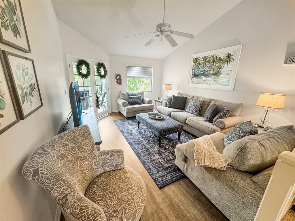 1350 Siesta Bayside Drive #1350-B Sarasota FL 34242 A4594300 image6