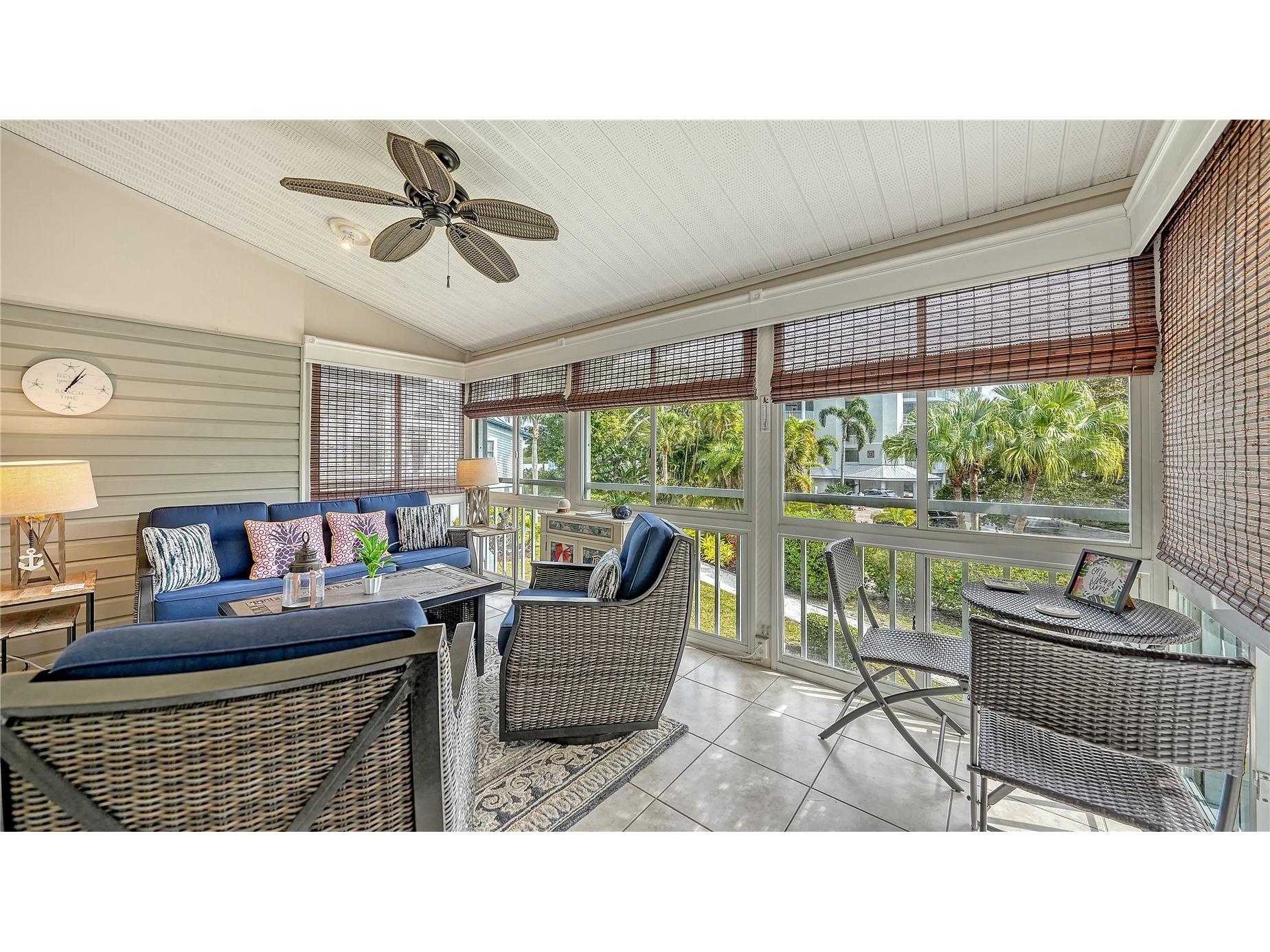 1350 Siesta Bayside Drive #1350B Sarasota FL 34242 A4683073 image16