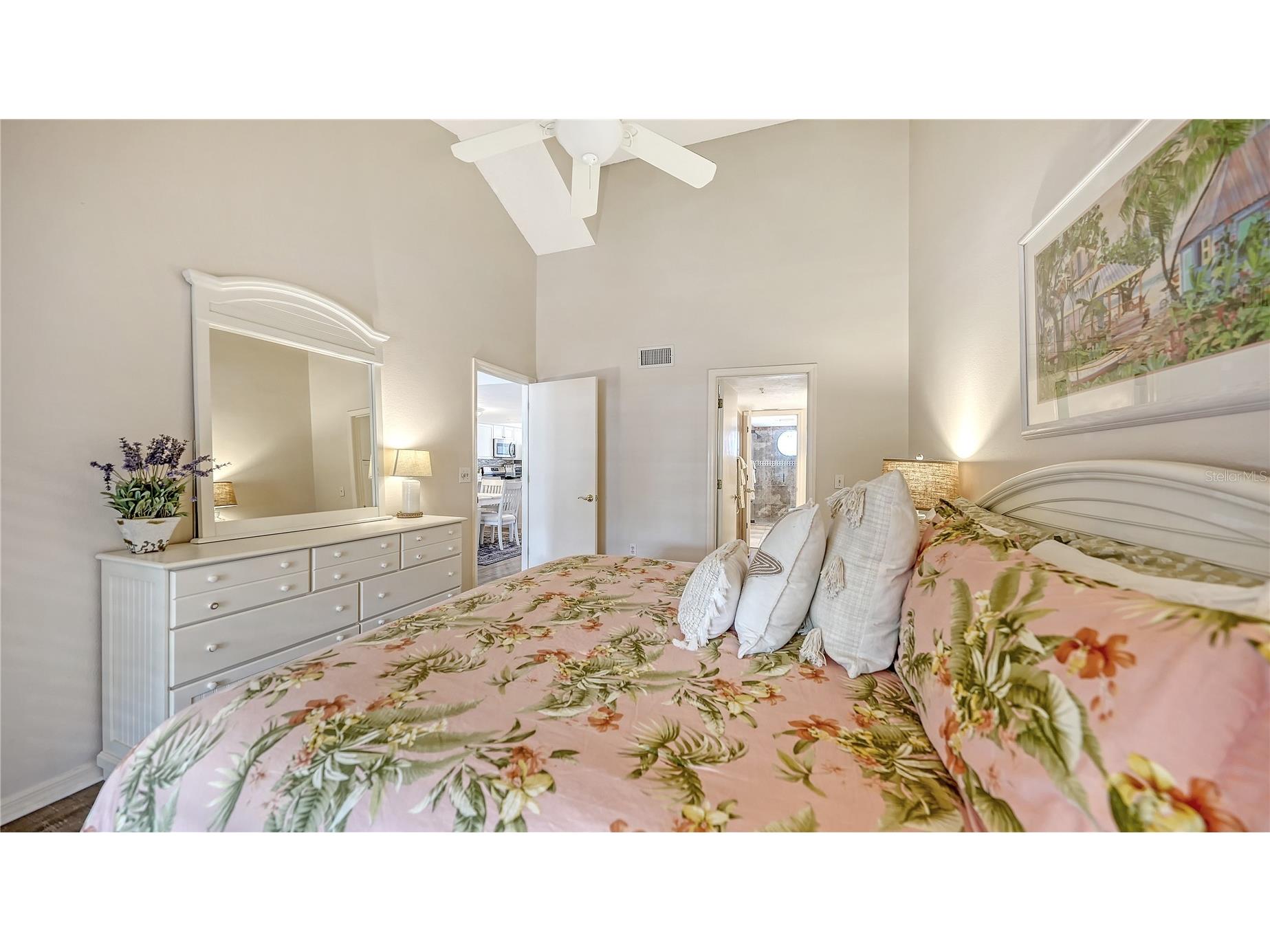 1350 Siesta Bayside Drive #1350B Sarasota FL 34242 A4683073 image21