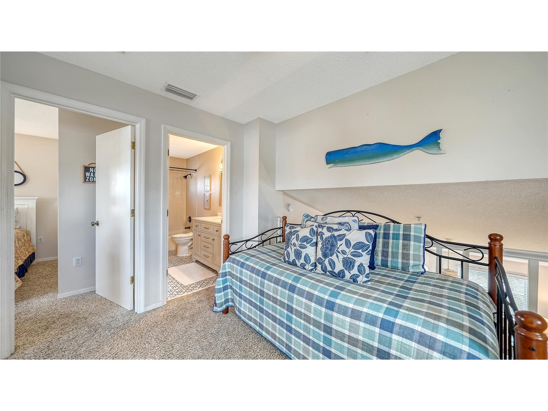 1350 Siesta Bayside Drive #1350B Sarasota FL 34242 A4683073 image27