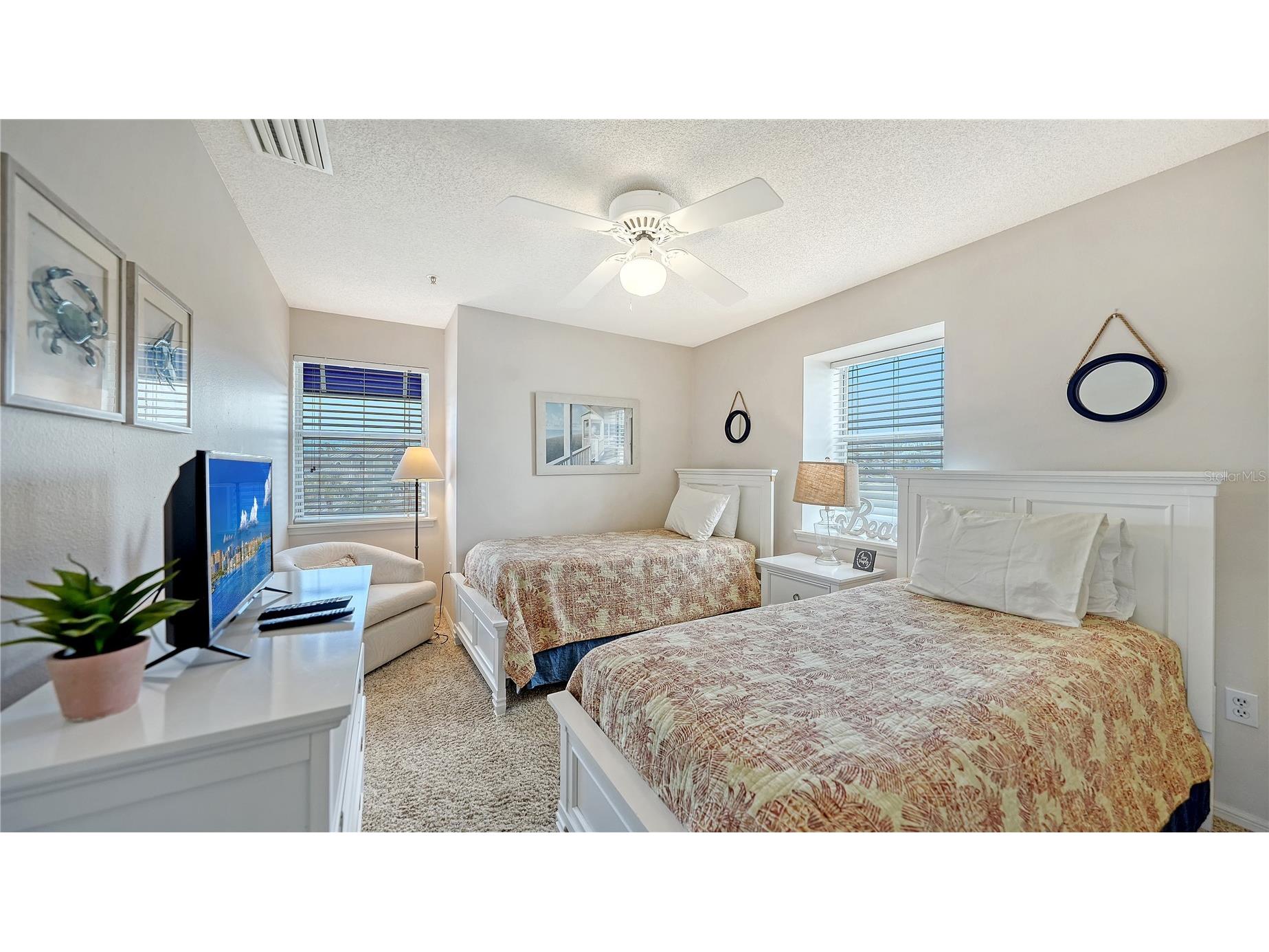 1350 Siesta Bayside Drive #1350B Sarasota FL 34242 A4683073 image32