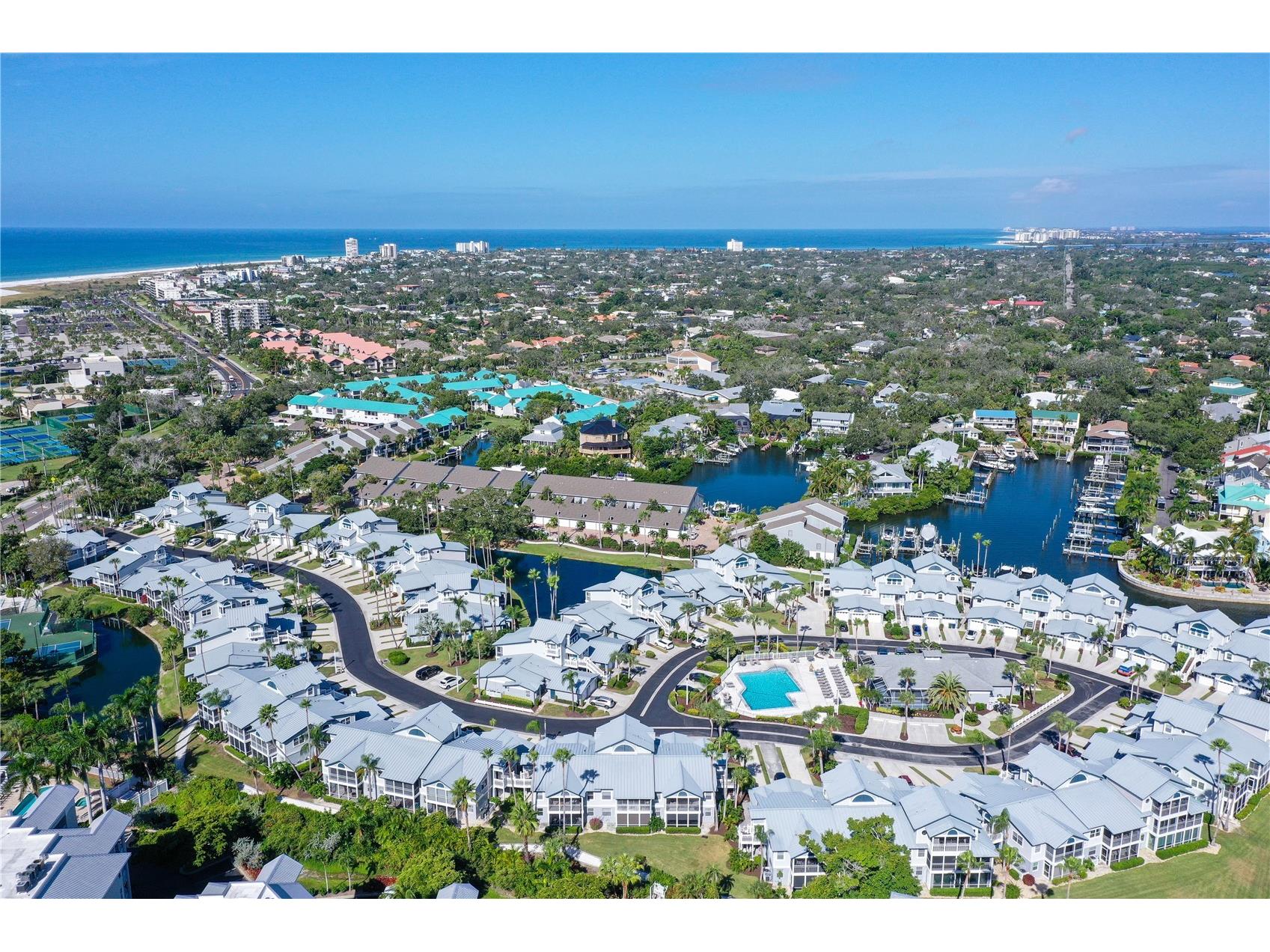 1350 Siesta Bayside Drive #1350B Sarasota FL 34242 A4683073 image35
