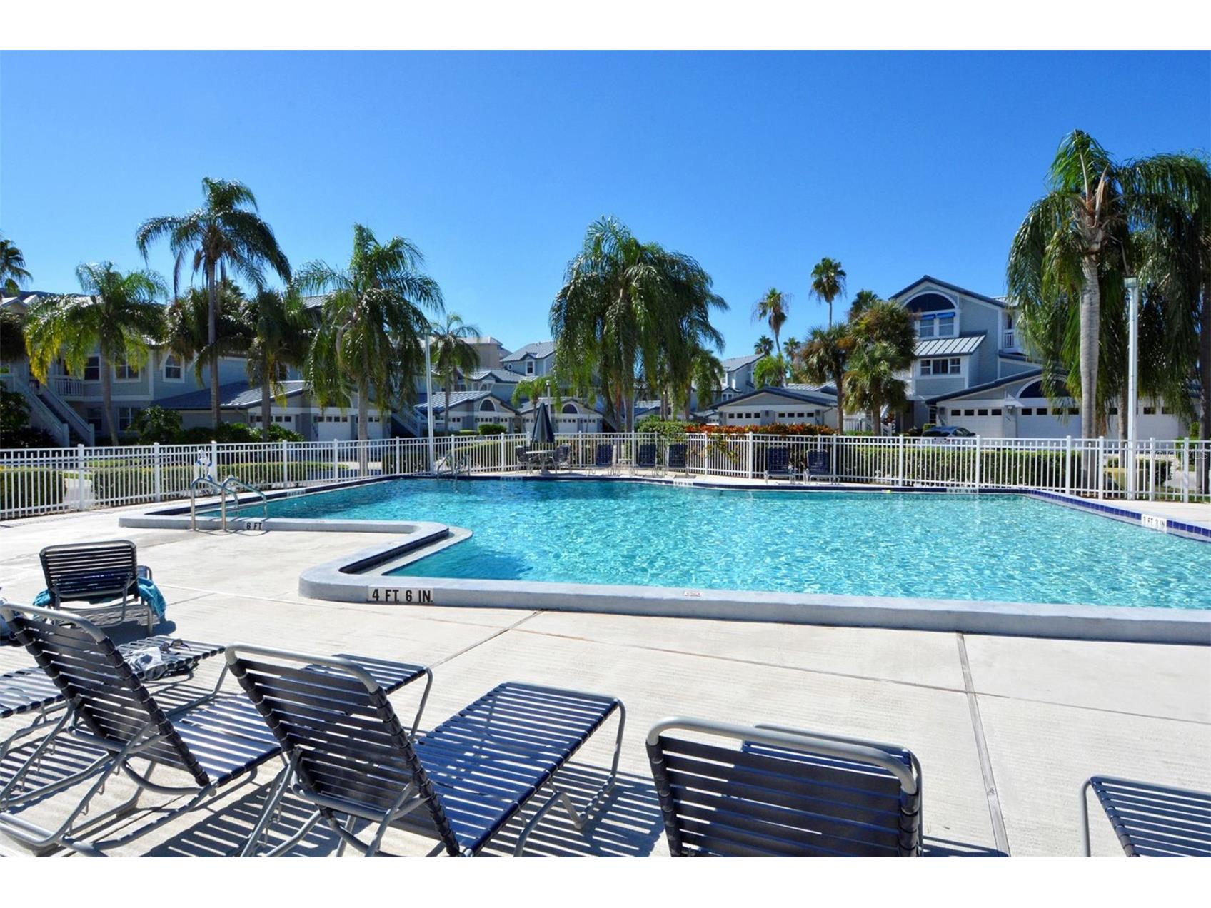 1350 Siesta Bayside Drive #1350B Sarasota FL 34242 A4683073 image38