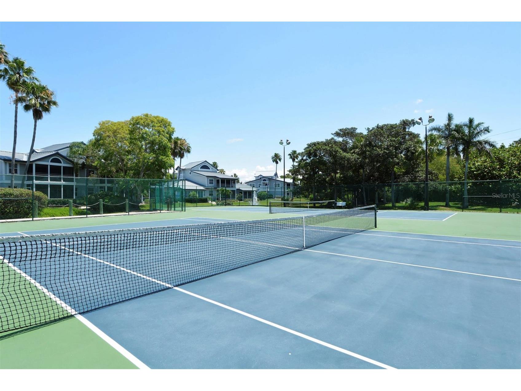 1350 Siesta Bayside Drive #1350B Sarasota FL 34242 A4683073 image39