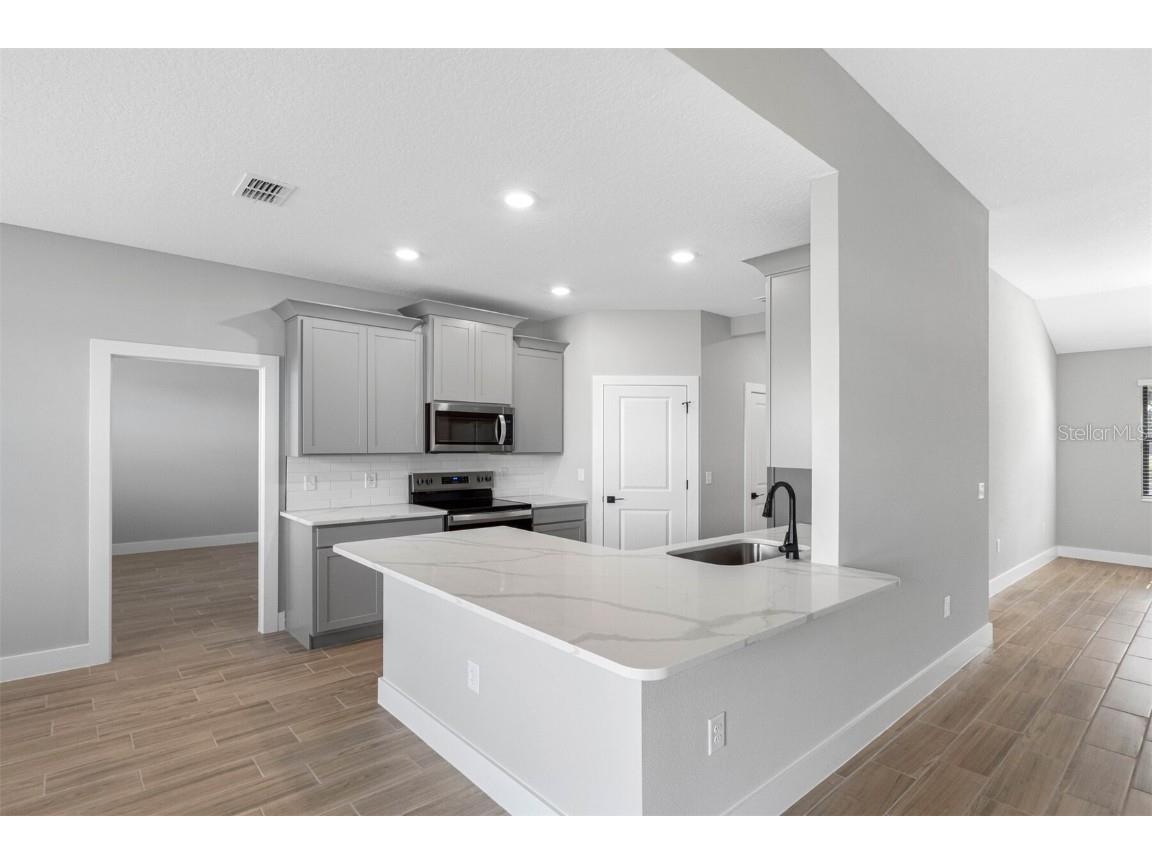 13501 Walden Sheffield Road Dover FL 33527 TB8453905 image6