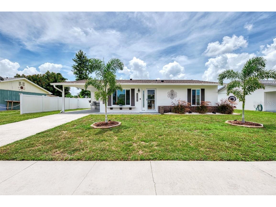 13503 Longwood Avenue Port Charlotte FL 33981 D6137488 image1