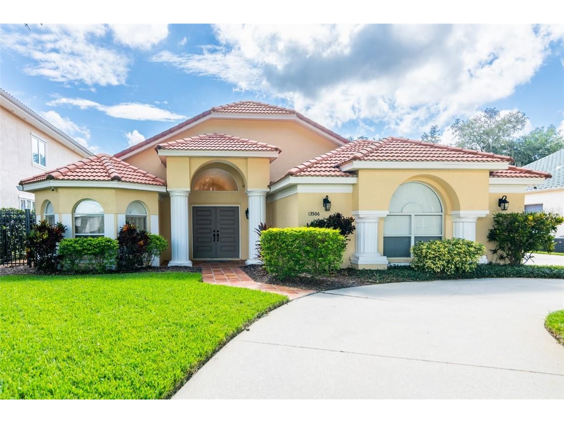 13506 Westshire Drive Tampa FL 33618 - Bay Lake U8209995 image1