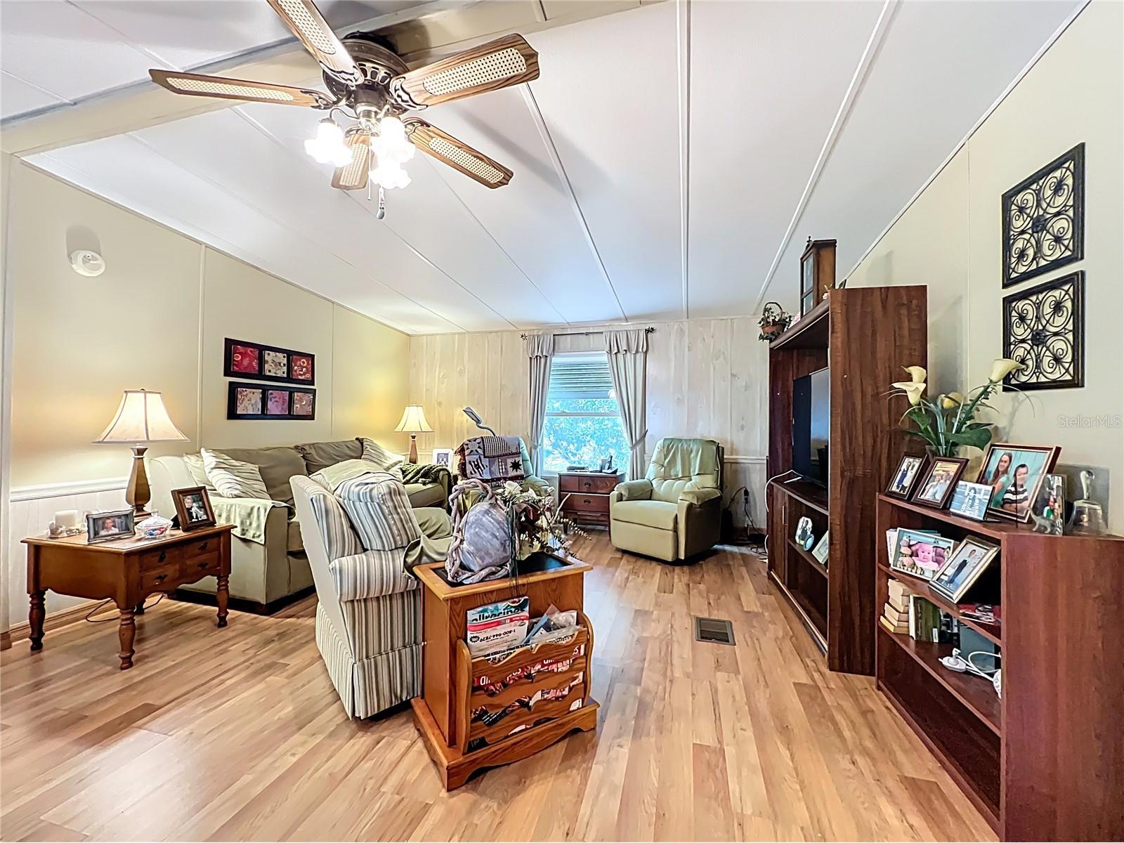 13508 Palm Drive Astatula FL 34705 - LAKE HARRIS G5106698 image15