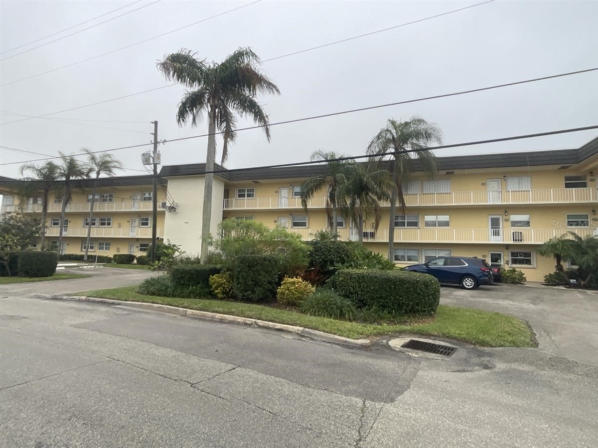 1351 Bayshore Drive #108 Fort Pierce FL 34949 O6386111 image1