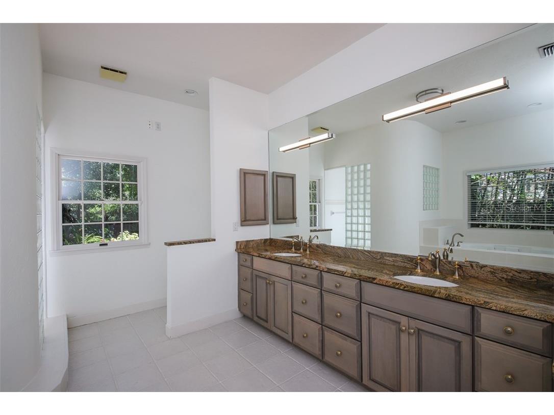 1351 Dixie Lee Lane Sarasota FL 34231 A4668211 image28