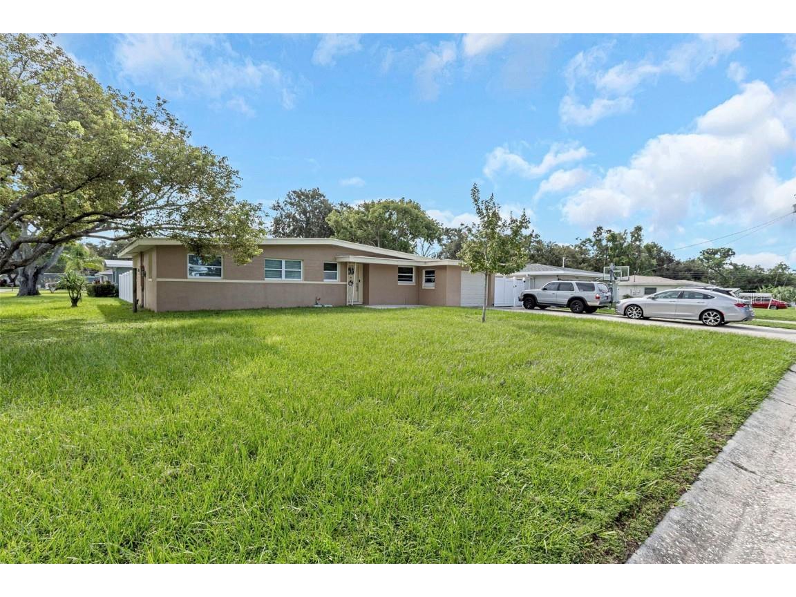 1351 Fairfax Road Clearwater FL 33764 TB8425615 image4