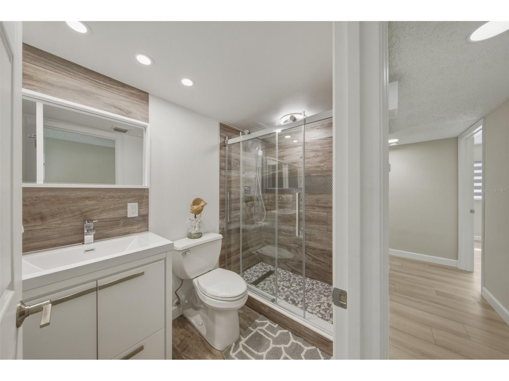 1351 Gulf Boulevard #202 Clearwater Beach FL 33767 TB8497477 image18
