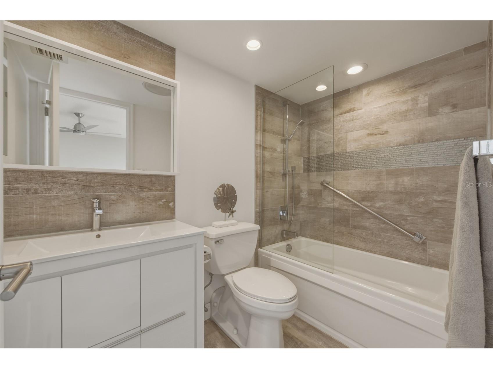 1351 Gulf Boulevard #202 Clearwater Beach FL 33767 TB8497477 image24