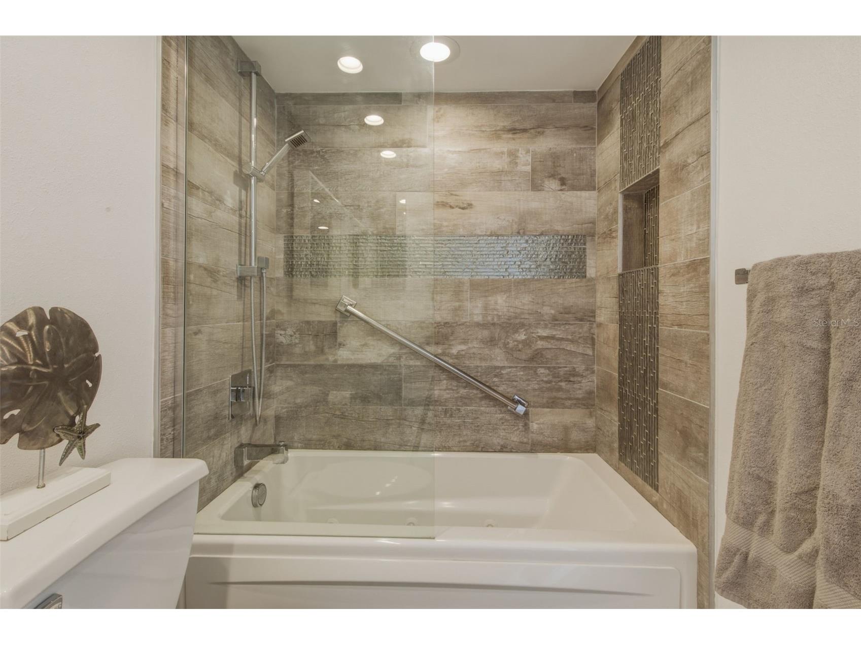 1351 Gulf Boulevard #202 Clearwater Beach FL 33767 TB8497477 image26