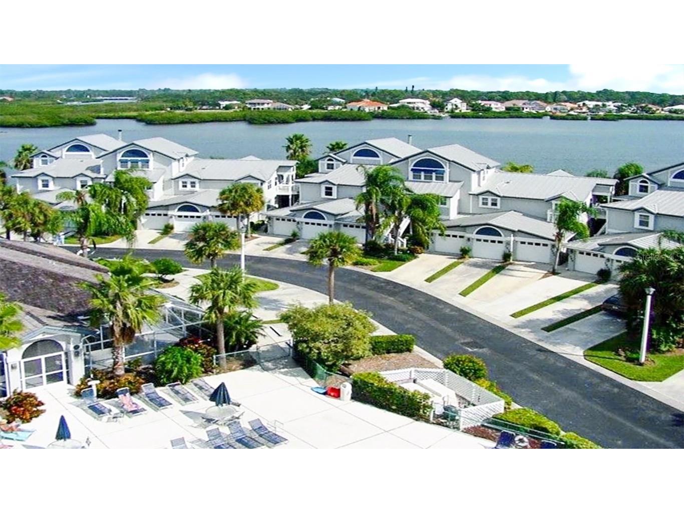 1351 Siesta Bayside Drive #1351-D Sarasota FL 34242 A4589578 image1