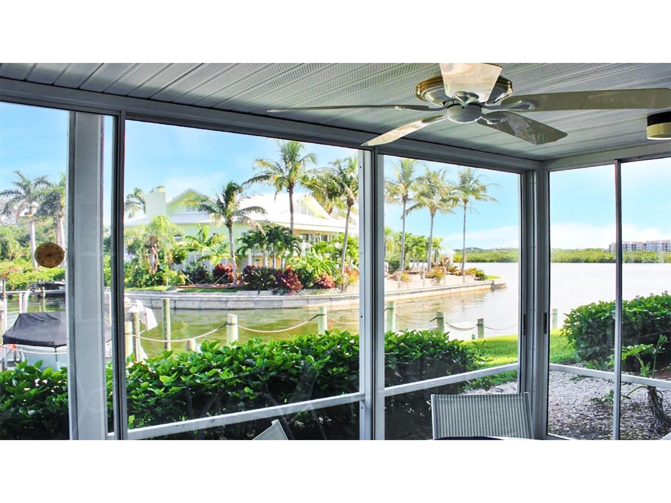 1351 Siesta Bayside Drive #1351-D Sarasota FL 34242 A4589578 image3