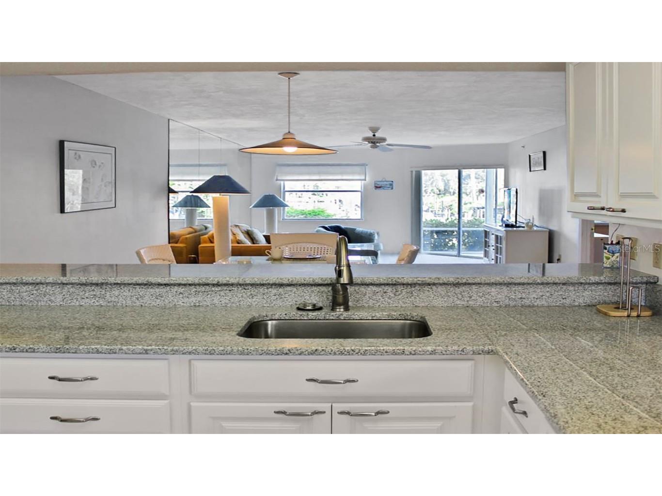 1351 Siesta Bayside Drive #1351-D Sarasota FL 34242 A4589578 image6