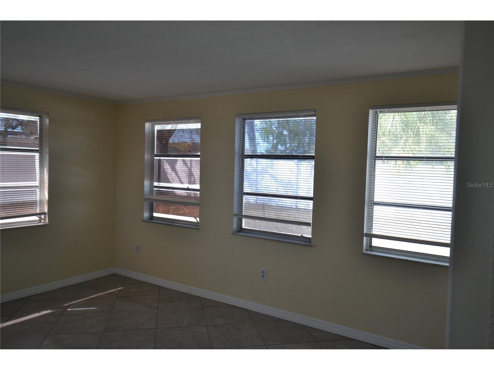 1351 Whitehall Lane Holiday FL 34691 TB8482672 image4