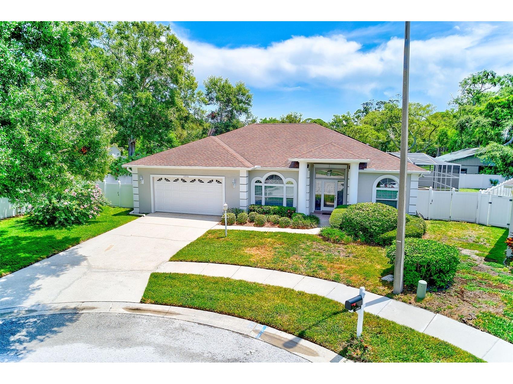 13510 Oak Run Court Seminole FL 33776 TB8404257 image1