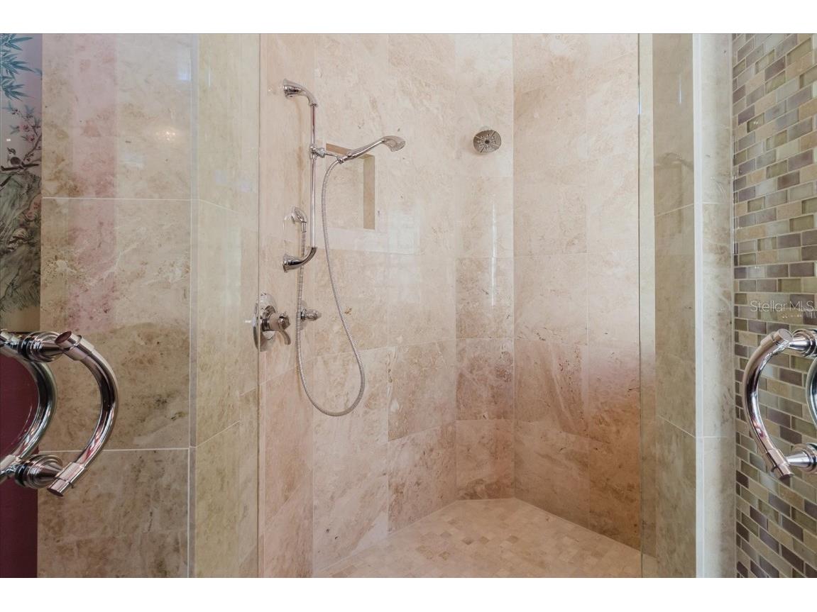 13510 Westshire Drive Tampa FL 33618 TB8448568 image47