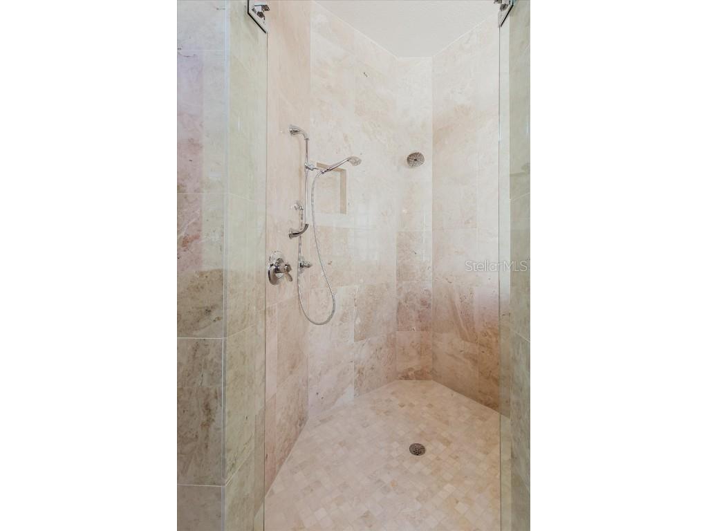 13510 Westshire Drive Tampa FL 33618 TB8448568 image48