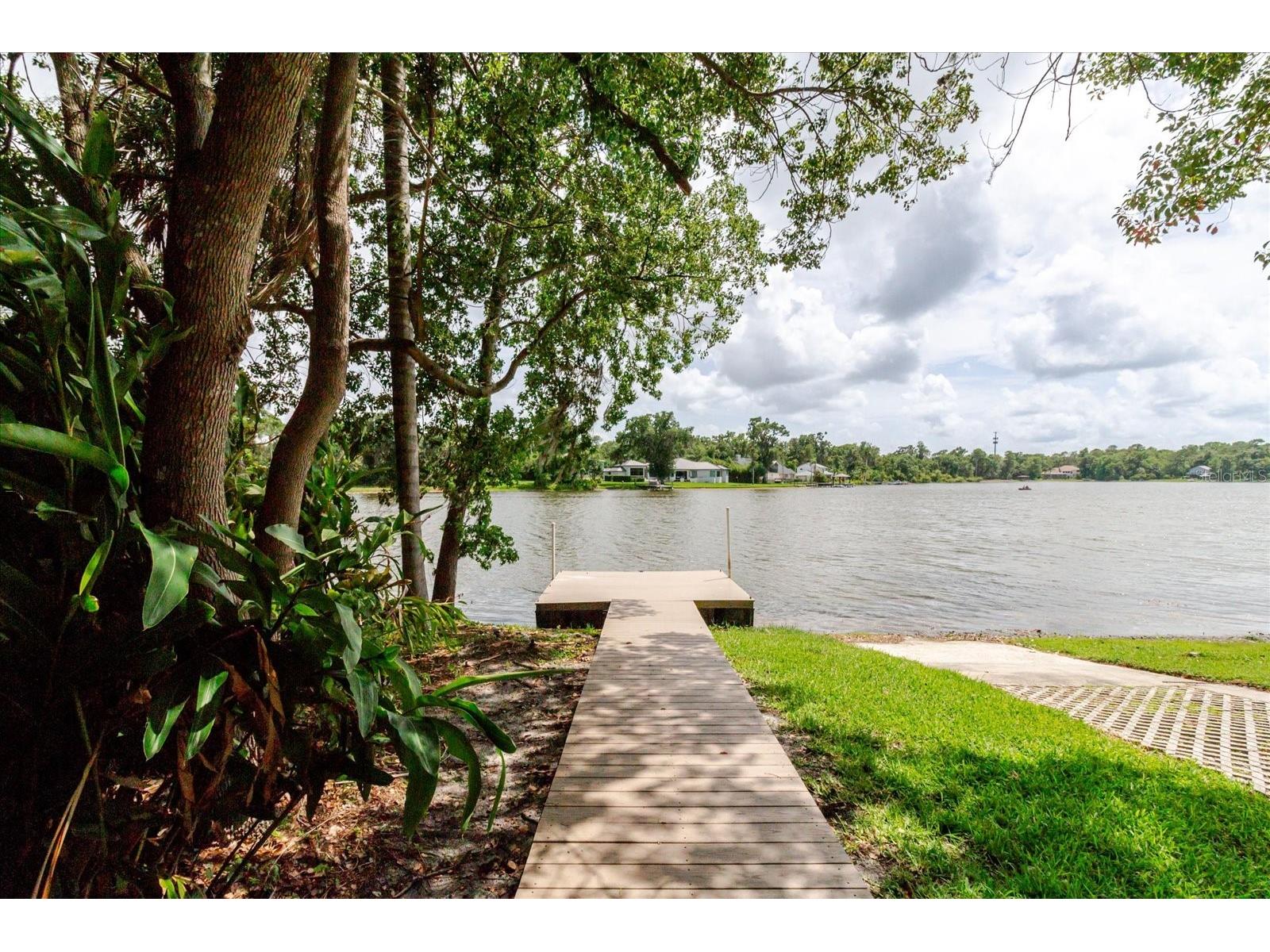 13510 Westshire Drive Tampa FL 33618 TB8514628 image100