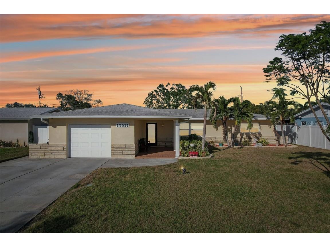 13511 87th Place Seminole FL 33776 TB8334012 image1