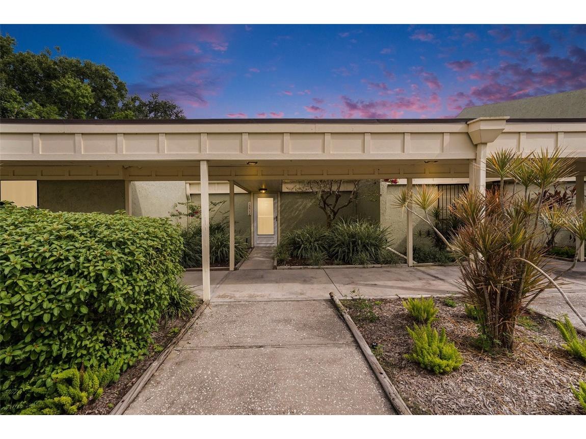 13512 Palmwood Lane Tampa FL 33618 TB8425601 image2